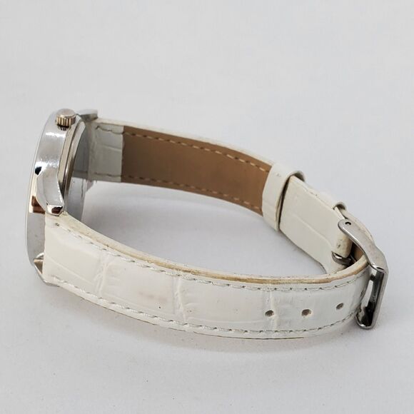 University of Wisconsin Badgers Women's Watch 34MM White Dial Bands New Battery - Picture 6 of 13